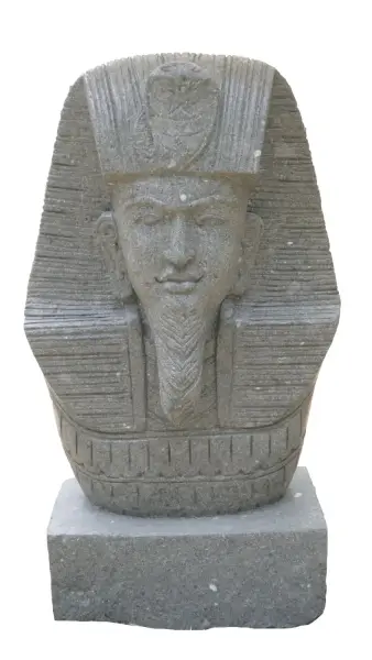Product image 1 of the product “Cleopatra bust ca 80cm high ”